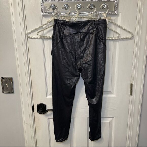 Victoria’s Secret Shimmer Leggings - Picture 7 of 8